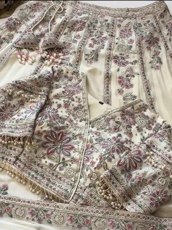 STUNNING DESIGNER LEHANGA (OFF WHITE)