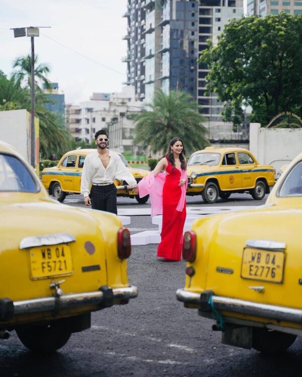 Alia Bhatt Designer Pink Georgette Silk Saree with Attractive blouse piece - Image 6