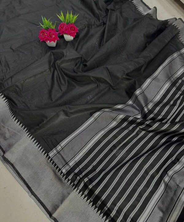 Black  Banarasi Soft Silk Jacquard Saree With Blouse Piece - Image 6